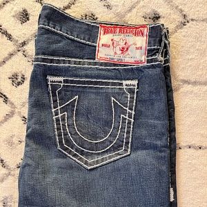 Men’s True Religion size 44 bootleg jeans
